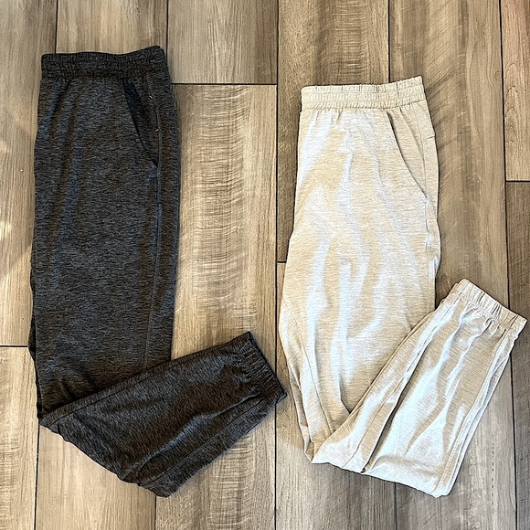 LIKE NEW! Cozy Lounge Bundle - Size M - 2 Soft Joggers, 6 Crewneck Tees - Picture 2 of 3